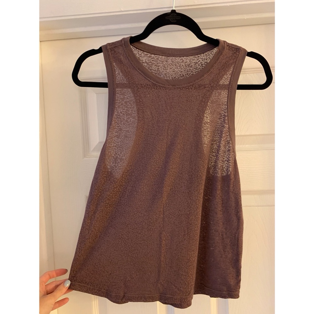 Lululemon running tank size 6